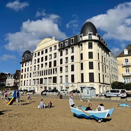 Trouville-sur-mer Cozy With Private Courtyard Διαμέρισμα *